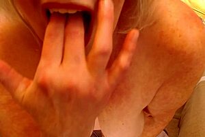 i, uh, stunning dawnskye, filmed this cock rating for nico while i was totally nude, it was so exciting.