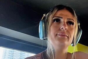 treinando academia de biquíni fio dental de frente de um hotel em copacabana rj e um hóspede estava me filmando e batendo punheta vendo meu rabo com o biquíni rasgado no meu cu que tesão que deu 😍