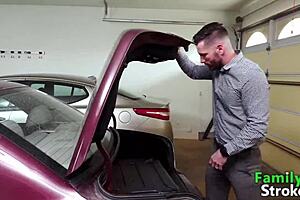 Pervy Bareback Ass Fuck Averie Moore