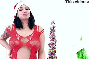 kimmy lee christmas pov blowjob deepthroat
