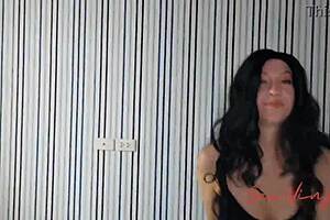 Doesn't Let Me Get Distracted By Girls In School