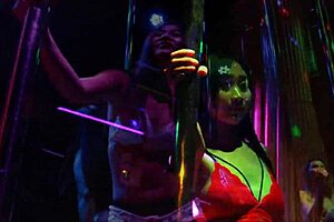 i went to the gold club on lk metro and saw hot asian strippers dancing