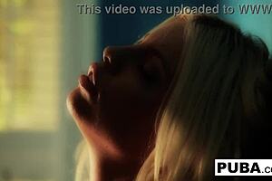 britney amber masturbates solo