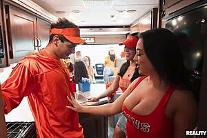 want to join this traveling fan fuck fest?