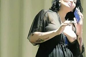 mi amgio me leva a un trio con una diosa total