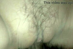 Fit girl gets her pussy stretched out after a workout?