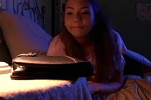 Keeani Lei kız gibi fanteziler kuruyor