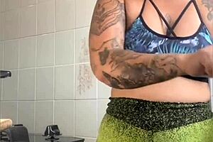 Married Woman Flashes Swollen Pussy In Online Cooking Videos