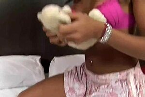 hey, sex-addicted tranny hunts for a big penis