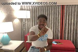 Check out this sexy big ass on Pusshole1 Xvideo