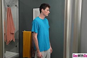 Skinny Teen 18+ Fucks Guy After Perfect Blowjob