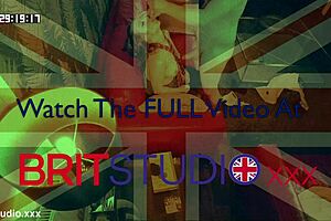 偷窥学生窥视老师后入式操弄