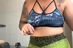 Married Woman Flashes Swollen Pussy In Online Cooking Videos
