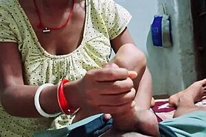 Telugu Hot Young 18+ Girl Hot Romance In Bathroom