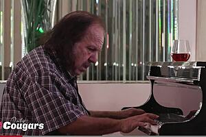 Defrancesca Gallardo Wraps Her Big Pussy Lips Around Toy Boldly