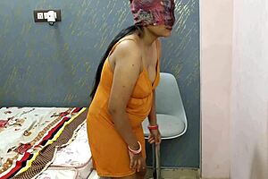 hot indian girl fucks hotel receptionist