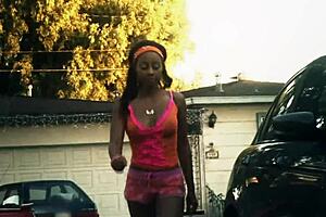 MOLLY MAVERICKS IS A HORNY BLACK GIRL THAT DOESNT STOP