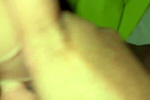 me masturbo con consolador que me regaló mi amigo