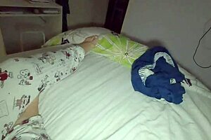 mi cuñada caliente quiere que le folle su gorda panocha cuando mi esposa sale a trabajar