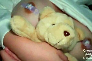 Asian amateur gets intense bedroom action