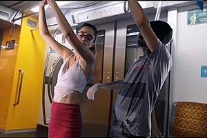 Novinha gets jerked and fucked on public train transportation