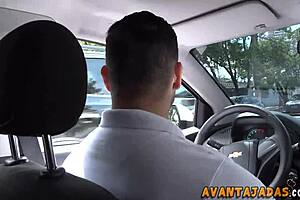 Travesti Gozando Em Homem Que Pegou Na Rua