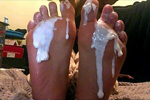 18 year old latina creamed foot worship - webcam