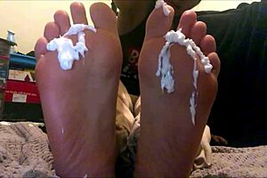 18 year old latina creamed foot worship - webcam