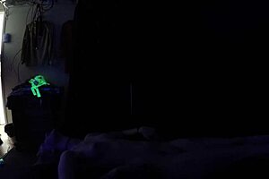 Carrie B Gives Deepthroat Blowjob!