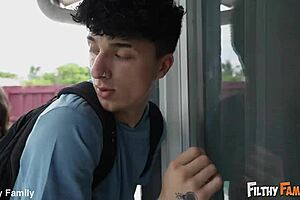 i was casually spying on her, and here's what i saw in a narrative way