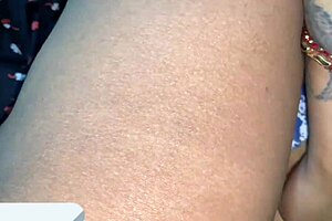 puta de ricas tetas me da mamada y le hecho leche en cara