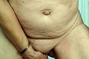 who would like to swap places with my dildo in this naughty homemade orgasm session