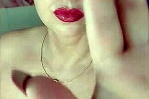 sexy chubby stepmom masturbates a very hot mature bitch