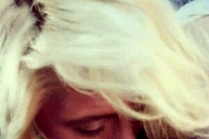 Hooker facial cumshot