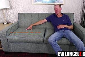 He got excited seeing mark wood elise london!