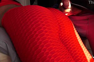 I couldn't believe she gave me a massage with a cum load inside her dripping pussy