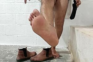 Yuri ga�cho - urso brasileiro com tes�o pra arrega�ar um rabo - urso da pica grossa macetando a pica