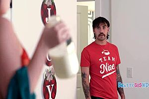 18+可爱小骚货迷恋巨屌POV榨精