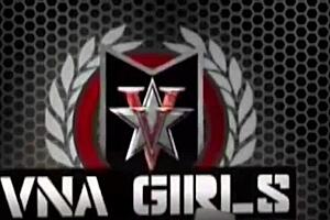 busty tiara starz deepthroats huge cock