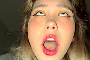 在她家猛操亚洲妹子激情四射