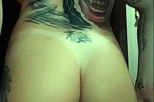 Toda Gostosa E Tatuada Se Mostrando Na Web