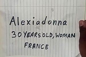 american 33 year old llamasr, 30 year old alexiadonna and french 20 year old mhpmlbziwulx restricted threesome roleplayed with paper aesthetic collage and cum on top 1 😏
