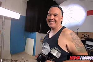 rolou aquela putaria nos bastidores do halloween com direito a gozada na boca evelyn buarque bianca demarchi lp produ��es