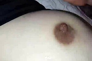 gretala - gode col cazzo sul seno