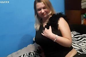 this way my next-door neighbor encourages men in chat rooms to meet and fuck sometimes she succeeds