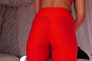 I couldn't believe she gave me a massage with a cum load inside her dripping pussy