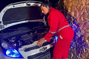 Pregnant Mechanic Receives Sausage For Her Payment Part 1