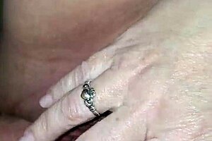 Fucking milf in the office on lunch break, taking it deep in the ass