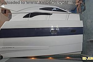 FUDENDO UMA LOIRINHA SEM CAMISINHA NO IATE COMPLETO NO RED E NO SHEER