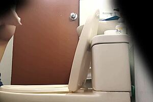 pissing hidden cam argentinian girl pissing